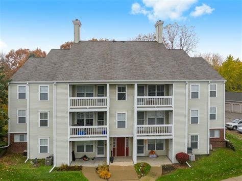 Burwick farms apartments. Burwick Farms 525 W Highland Rd, Howell , MI 48843 Downtown Howell 4.8 (8 reviews) Verified Listing Today 517-715-8636 Monthly Rent $1,235 - $1,540 Bedrooms 1 - 2 bd Bathrooms 1 - 2 ba Square Feet 860 - 1,175 sq ft Burwick Farms Transportation Points of Interest Move-in Special Now offering $300 off your move in costs! 
