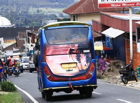 Bus Ke Dieng