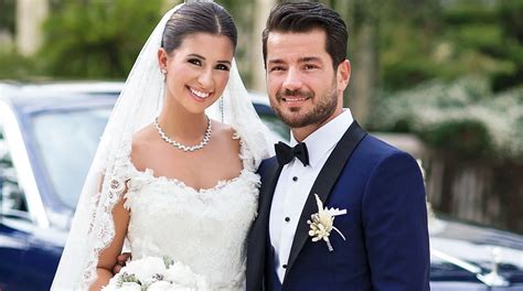 Buse Terim H&M Değiş Tokuş Marketi'ne bekliyor.