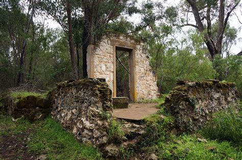 Bush walk- Ghost House Trail- recommended! - Yanchep ... - Tripadvisor