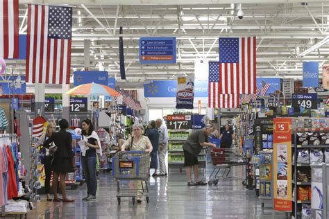 31 Jan 2024 ... When it comes to investing in America, Walmart has a very strong history. We directly employ approximately 1.6 million people in this ...