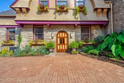 Pittsburgh, PA. $903,000. Quick Sale Home care. We are a home care company in Pittsburgh Pennsylvania that has been operational since 2019. Due to bad debts and continuous litigation the owner can no longer operate the... Homestead, PA. $1,200,000. Master of the Niche - Continual Year Over Year Revenue Growth..
