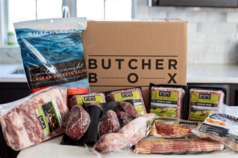Butcher box review. There are two box sizes: Classic – contains 8-14 pounds of meat for $139-$149 per box. Big Box – contains 16-22 pounds of meat for $238-$270 per box. Next choose the meat and seafood: Mixed – beef, pork, and chicken. Beef & Pork – you get a combination of both. Beef & Chicken – you get a combination of both. 