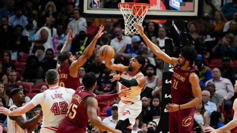 Butler scores 33, Heat rally to topple Cavaliers 119-115