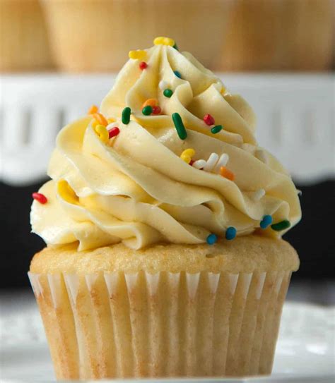 Buttercream Frosting Recipe: How to Make French