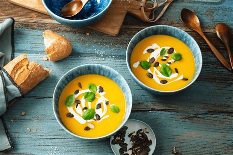 Butternut-kürbis suppe kokosmilch