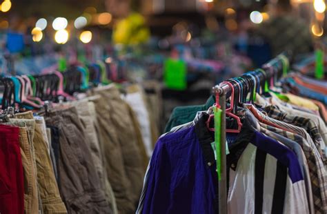 Buy and sell used clothes and things in High River, second-hand …