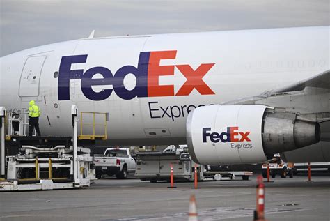 Buy fedex stock. Things To Know About Buy fedex stock. 