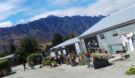 BuzzStop Queenstown - Reviews, Opening Hours, Location, Photos