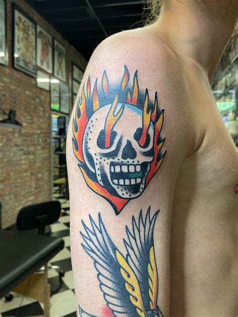 By Joshua Marks at St. Marks Tattoo, Los Angeles CA. r/traditionaltattoos