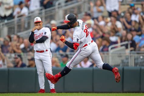 Byron Buxton breaks out of slump with two home runs in Twins’ 9-4 win over White Sox