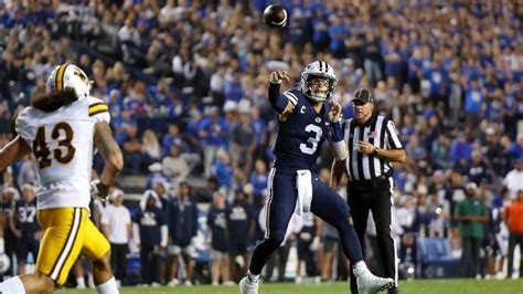 Byu espn football. Visit ESPN for Cincinnati Bearcats live scores, video highlights, and latest news. ... — Kedon Slovis threw for 223 yards and two touchdowns to lead BYU to a 35-27 victory over Cincinnati on ... 