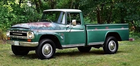 C-Sharp: 1968 International Harvester C-1200 4X4