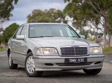 C240 Halı ve Koltuk Yıkama