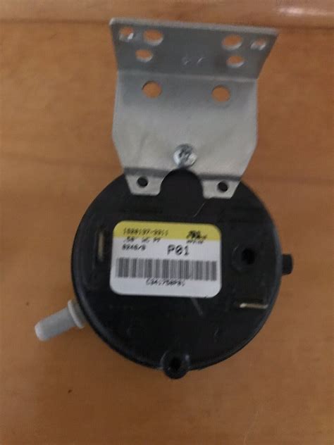 Amazon.com: C341750P01 - Interruptor de presión de aire de repuesto para horno OEM estándar americano : Herramientas y Mejoras del Hogar. 