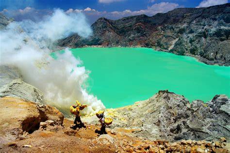Cagar Alam Kawah Ijen Merapi Ungup-Ungup - raincitystudios.com