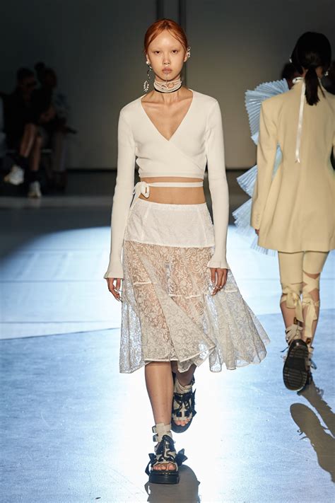 CALVIN KLEIN Spring 2024 Ready-to-Wear Collection - Vogue