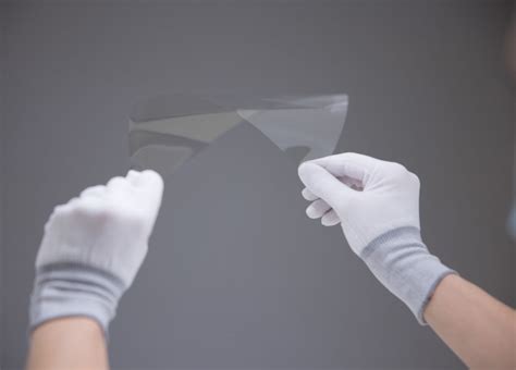 Carbon nanotube net as a conductive and transparent film for solar ... - wintechmobiles.com