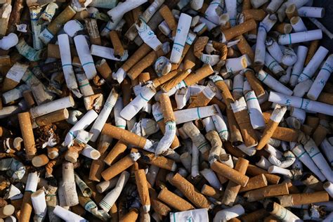 CDC: consumo de cigarrillos cae a mínimo histórico en EEUU, pero sube el vapeo