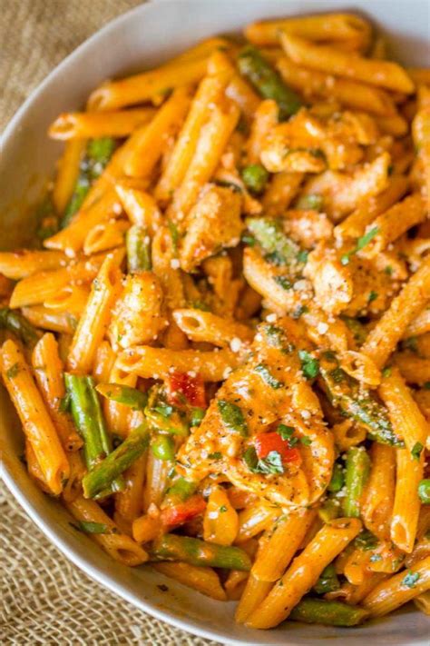 CHEESECAKE FACTORY’S Spicy Chicken Chipotle Pasta