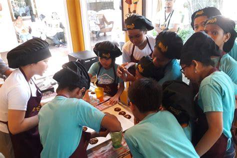 Chocolate Monggo meluncurkan program "Lebih Asyik, … - raincitystudios.com