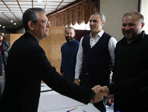 CHP Genel Başkanı Özgür Özel partisinin Manisa belediye başkan adayları tanıtım toplantısına katıldıs