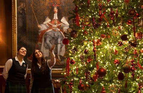 Christmas at the Palace of Holyroodhouse - The Royal … - raincitystudios.com