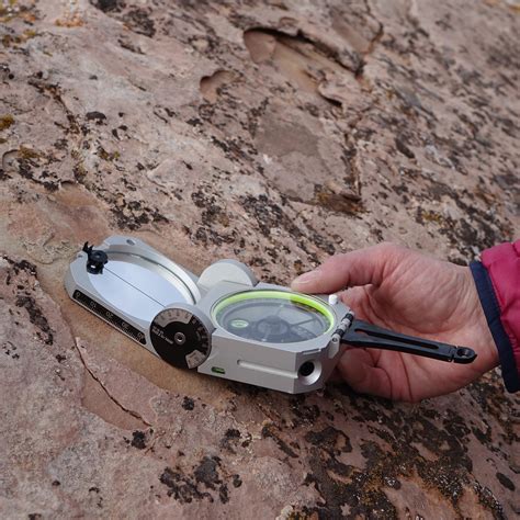 Clinometer in Geological Mapping - wintechmobiles.com