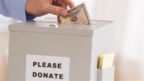 CNBC: cómo reportar tus donaciones de Giving Tuesday al declarar impuestos, según los expertos