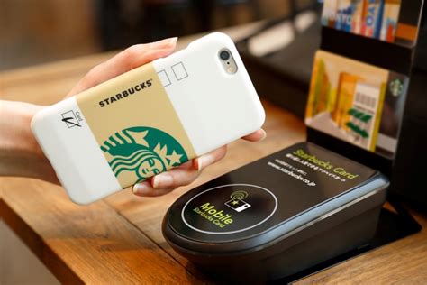 CNBC: clientes de Target ahora pueden ordenar su café de Starbucks sin bajar del auto