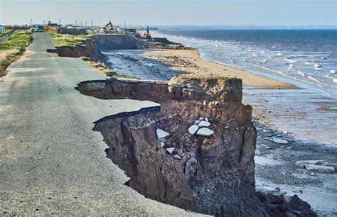 Coastal Erosion: Causes & Prevention | StudySmarter - raincitystudios.com