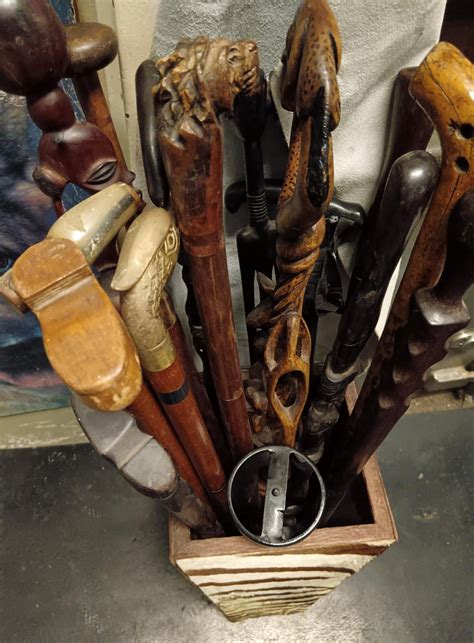 Collectable walking canes - price guide and values - muktibox.com
