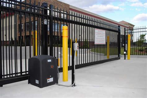 Commercial Gate Operators & Openers | LiftMaster - coolestguyplanet.net