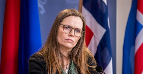 Contact Iceland - muktibox.com