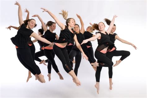 Contemporary Dance Classes & Lessons in London | City Lit - muktibox.com