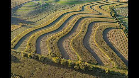 Contour Plowing: Preserving Soil and Reducing Erosion - raincitystudios.com