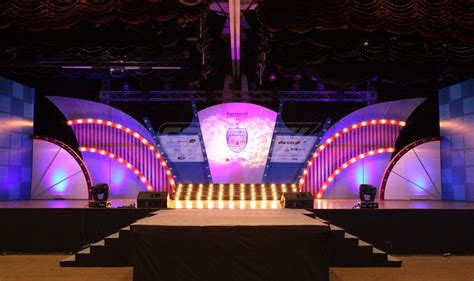 Corporate Event Stages & Backdrops | PartySlate - muktibox.com