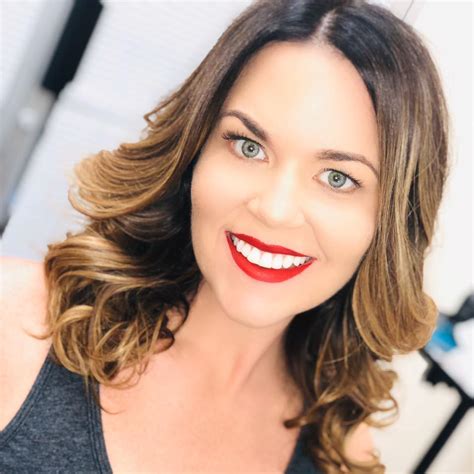 Courtney UnCooked | Real Estate Broker & Raw Vegan Chef on … - muktibox.com