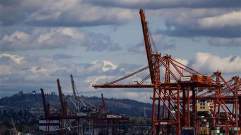 CP NewsAlert: B.C. port union issues 72-hour strike notice