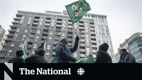 CP NewsAlert: Tentative deal on salaries with 420,000 Quebec public sector workers