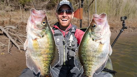 CRAPPIE Fishing Under DOCKS (Catch & Cook) Field Trips with Robert …