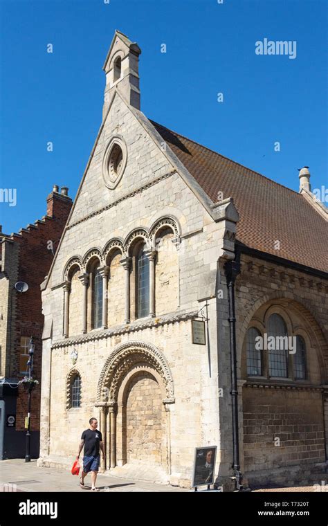 CROMWELL MUSEUM - Grammar School Walk, …