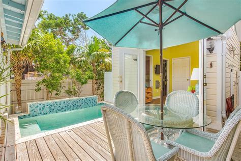 Cabana Rentals In Key West