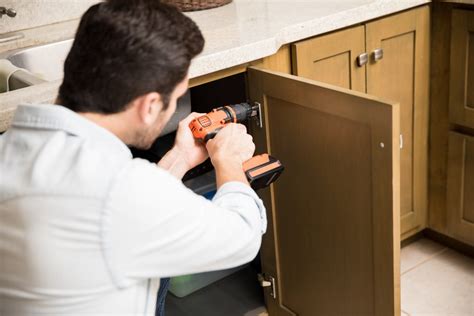 Cabinet repair. Photo 1: Tighten and adjust the screws. Tighten the door screws and the mounting screws before you make any adjustments. Then adjust the depth screw and side screw. If your cabinet doors are out of whack and you have European-style hinges, you’re in luck. Euro hinges are designed for easy adjustment. 