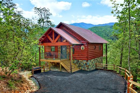 Cabins for you gatlinburg tn. Description. Only minutes away from downtown Gatlinburg and the ski slopes of Ober, Bearfoot Lodge is the perfect escape for up to 10 guests to relax across 4 spacious suites housing king-size beds, flatscreen TVs, and cozy furnishings. Sink into cushy leather couches in either of the 2 living rooms boasting large flatscreen TVs, dreamy natural ... 