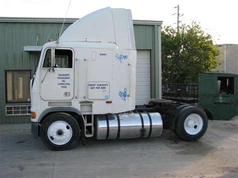 Freightliner ARGOSY trucks for sale. Find used trucks, trailers, vans, buses, reefer trucks, tow trucks, box trucks, concrete mixers, campers/caravans and other commercial transport on Machinio. ... Rare Pre-Emission Cabover Truck! New Drop in Recon Engine installed Aug 2016. 271,069km's on Engine. Brand New Paint on cab and frame ! 90" Sleeper .... 