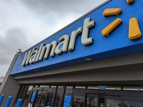 Cahokia Walmart store to close in April
