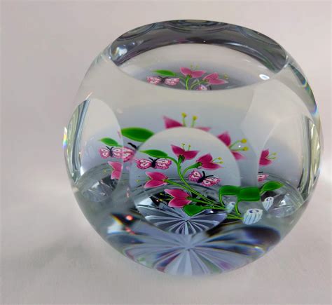 Caithness Glass - Handmade Paperweights & Artglass