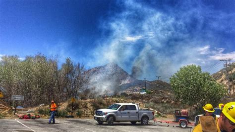 CAJON PASS, Calif. (VVNG.com) — Fire crews are fighting a brush fire on the northbound I-15 freeway near the Cleghorn exit in the Cajon Pass. The fire dubbed the blue incident was reported at 11:37 am, on May 11, 2021, and has already scorched 15 acres. According to initial reports, the fire started along the shoulder of the freeway and …. 
