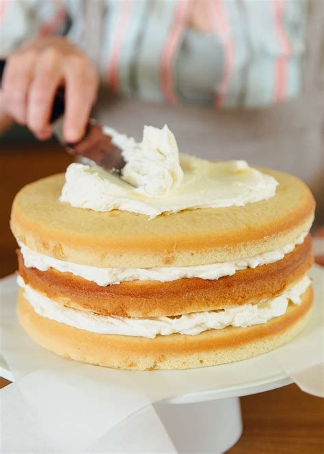 Cake baking cakes. Place them in a bowl of warm water for 5 minutes to warm them up. Creaming. Cake recipes often call for beating, or creaming, butter with sugar for several minutes — sometimes up to 10. Although ... 